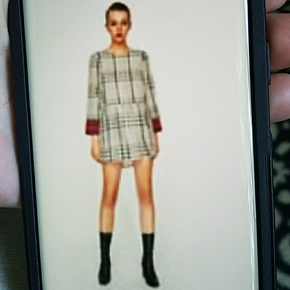 Short checkered dress with long sleeves